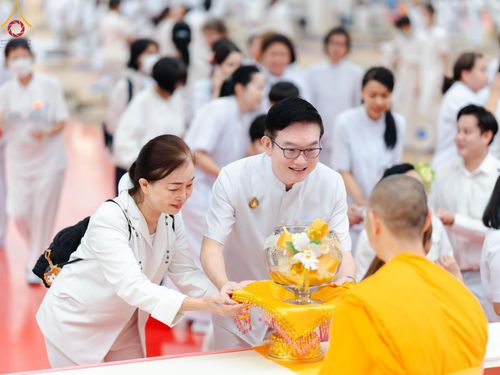 ภาพ No.206940:พิธีถวายโคมมาฆประทีป น้อมถวายเป็นพุทธบูชา แด่คณะพระภิกษุ สามเณร วัดพระธรรมกาย วันอาทิตย์ที่ 9 กุมภาพันธ์ พ.ศ. 2568 ณ ห้องแก้วสารพัดนึก 2 สภาธรรมกายสากล วัดพระธรรมกาย จังหวัดปทุมธานี