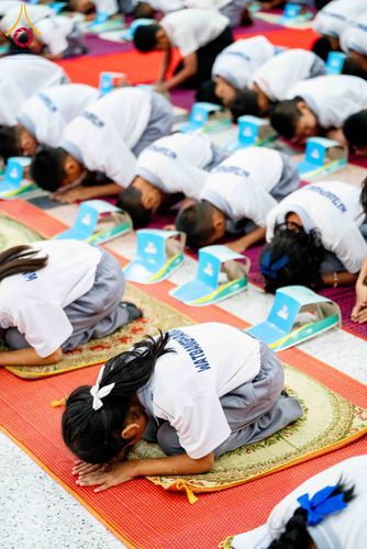 ภาพ No.304414:วันที่ 27 มกราคม พ.ศ. 2569 พิธีทอดผ้าป่าทำนุบำรุงศาสนสถาน ณ วัดบางไผ่นารถ ต.บางไทรป่า อ.บางเลน จ.นครปฐม ในโครงการธรรมยาตรา กตัญญูบูชา มหาปูชนียาจารย์ พระมงคลเทพมุนี(สด จนฺทสโร) พระผู้ปราบมาร อนุสรณ์สถาน 7 แห่ง ปีที่ 14