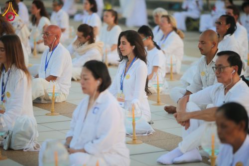 ภาพ No.312098:วันอังคารที่ 3 มีนาคม พ.ศ.2569 พิธีเวียนประทักษิณและจุดมาฆประทีป ณ ลานธรรมพระมหาธรรมกายเจดีย์ วัดพระธรรมกาย