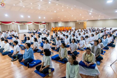 ภาพ No.319966:วันที่ 6 เมษายน พ.ศ.2569 ทีมจัดภัตตาหารประชุมเตรียมงานถวายมหาสังฆทาน 40,000 กว่าวัดทั่วประเทศ บูชาธรรม 82 ปี หลวงพ่อธัมมชโย