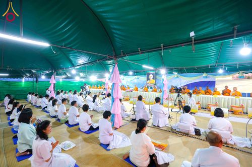 ภาพ No.299180:วันที่ 21 มกราคม พ.ศ. 2569 พิธีถวายภัตตาหารเป็นสังฆทาน แด่พระธรรมยาตรา ณ อนุสรณ์สถานบางปลา วัดบางปลา อำเภอบางเลน จังหวัดนครปฐม ในโครงการธรรมยาตรา กตัญญูบูชา มหาปูชนียาจารย์ พระมงคลเทพมุนี(สด จนฺทสโร) พระผู้ปราบมาร อนุสรณ์สถาน 7 แห่ง ปีที่ 14