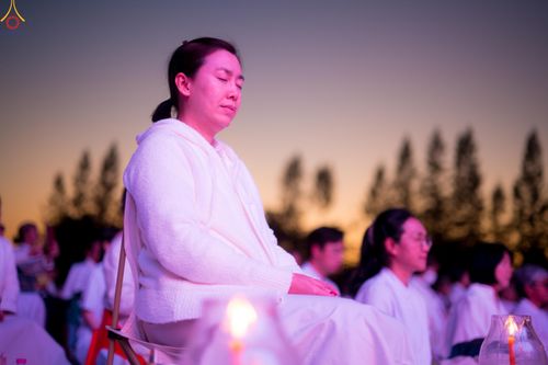 ภาพ No.292148:วันที่ 10 มกราคม พ.ศ. 2569 พิธีจุดประทีปถวายเป็นพุทธบูชา และบูชาธรรมมหาปูชนียาจารย์  ณ อนุสรณ์สถานคลองบางนางแท่น อ.สามพราน จ.นครปฐม ในโครงการธรรมยาตรา กตัญญูบูชา มหาปูชนียาจารย์ พระมงคลเทพมุนี(สด จนฺทสโร) พระผู้ปราบมาร อนุสรณ์สถาน 7 แห่ง ปีที่ 14