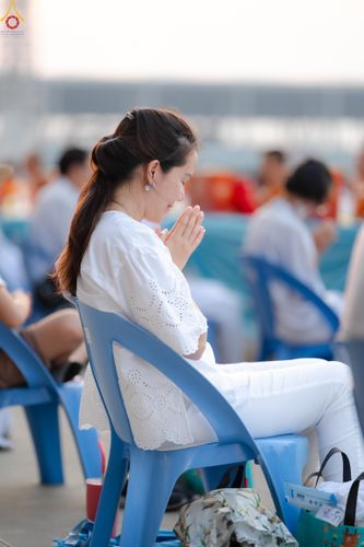 ภาพ No.324697:วันที่ 22 เมษายน พ.ศ.2569 (วันคุ้มครองโลก) บรรยากาศสาธุชน ในงานถวายมหาสังฆทาน 40,000 กว่าวัดทั่วประเทศ ณ ลานธรรม วัดพระธรรมกาย