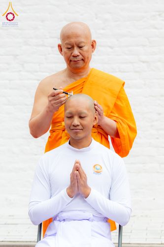 ภาพ No.336708:วันศุกร์ที่ 12 มิถุนายน พ.ศ. 2569 พิธีตัดปอยผมและพิธีปลงผมนาคธรรมทายาท  ภาคพื้นยุโรป รุ่นที่ 11   ณ วัดพระธรรมกายเบลเยียม ประเทศเบลเยียม