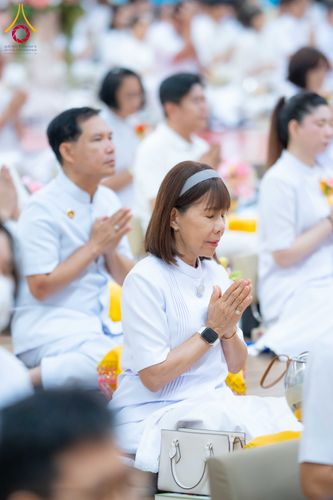 ภาพ No.310707:วันอาทิตย์ที่ 22 กุมภาพันธ์ พ.ศ. 2569 พิธีถวายโคมมาฆประทีป ณ ห้องแก้วสารพัดนึก 2 วัดพระธรรมกาย จ.ปทุมธานี