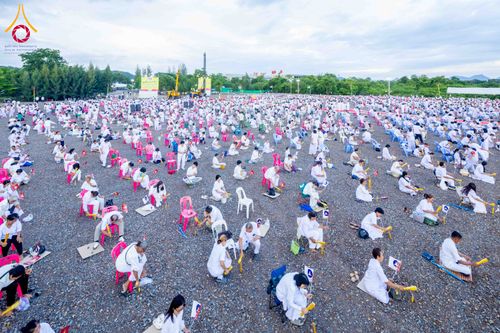 ภาพ No.342059:วันอาทิตย์ที่ 26 กรกฎาคม พ.ศ.2569 พิธีทอดผ้าป่า กลั่นแผ่นดิน โปรยรัตนชาติ   และเทคอนกรีต เสาเข็มเจาะมหามงคลแห่งแรก   สถาปนาองค์พระเจดีย์เพื่อสร้างสันติภาพโลก ณ ศูนย์ปฏิบัติธรรมสระบุรี อ.พระพุทธบาท จ.สระบุรี