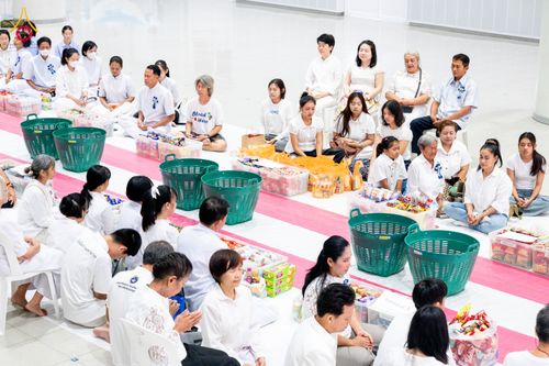 ภาพ No.322877:วันเสาร์ที่ 18 เมษายน พ.ศ. 2569 ตักบาตรฉลองพระใหม่ โครงการอุปสมบทหมู่ธรรมทายาท ระดับอุดมศึกษา รุ่นที่ 53 ภาคฤดูร้อน  ณ ฟ้องปฏิบัติธรรม ชั้นลอย 1/2 มหารัตนวิหารคด คอร์ 13 วัดพระธรรมกาย