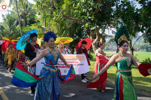 ภาพ No.81986:พิธีจุดวิสาขประทีป 22,000 ดวงและโคมลอย 3,000 ดวง ( Festival  lampion Vesak Indonesia) ณ มหาเจดียบรมพุทโธ อินโดนีเซีย  วันอาทิตย์ที่ 4 มิ.ย. พ.ศ.2566