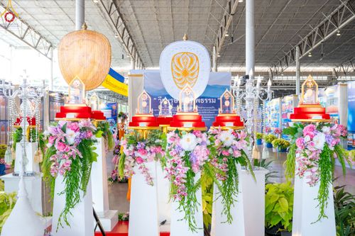 ภาพ No.85094:บรรยากาศการต้อนรับพระสังฆาธิการทั่วประเทศ และพิธีบูชาข้าวพระในวันสมาธิโลก วันอาทิตย์ต้นเดือนที่ 6 สิงหาคม พ.ศ. 2566 ณ สภาธรรมกายสากล วัดพระธรรมกาย