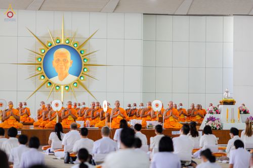 ภาพ No.90582:พิธีบุพเปตพลี  ครั้งที่ 141 ร่วมอุทิศบุญแด่หมู่ญาติที่ล่วงลับไปแล้ว และสืบทอดอายุพระพุทธศาสนา วันพฤหัสบดีที่ 14 ตุลาคม พ.ศ.2566 วันพระแรม 15 ค่ำ เดือน 10 ณ หอฉันคุณยายอาจารย์ฯ วัดพระธรรมกาย