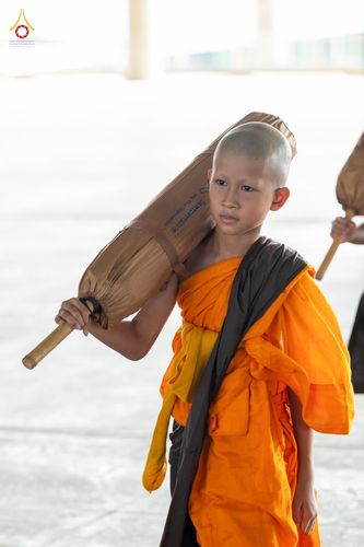 ภาพ No.81019:การฝึกเดินธุดงค์ของสามเณร ในโครงการบรรพชาสามเณรเพื่อฟื้นฟูพระพุทธศาสนาทั่วไทย ประจำปี 2566 ณ วิหารคดชั้น2 วัดพระธรรมกาย