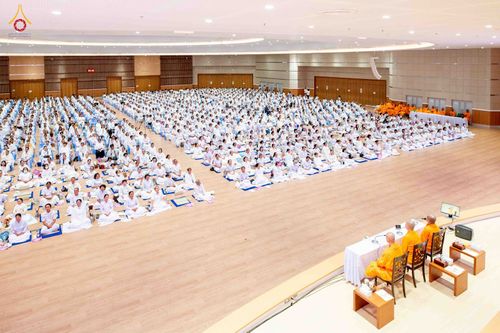 ภาพ No.344422:วันที่ 21-23 สิงหาคม พ.ศ. 2569 สัมมนารวมใจผู้นำบุญ บูชาธรรม 82 ปี หลวงพ่อธัมมชโย รุ่นที่ 1 กฐินสามัคคีทั่วไทย 30,000 วัด โครงการอุปสมบทบูชาธรรมมหาปูชนียาจารย์ 3,000 รูป  ณ ศูนย์ปฏิบัติธรรมเวิล์ดพีช วัลเล่ย์ จ.นครราชสีมา
