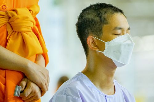 ภาพ No.78750:พิธีปลงผมนาคธรรมทายาท โครงการอบรมยุวธรรมทายาท มัชฌิมธรรมทายาท และธรรมทายาทรุ่นอุดมศึกษา ณ สภาธรรมกายสากล วัดพระธรรมกาย วันเสาร์ที่ 1 เมษายน พ.ศ. 2566