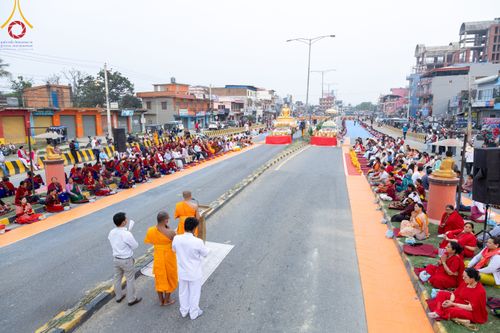 ภาพ No.317122:วันเสาร์ที่ 28 มีนาคม พ.ศ.2569 ธรรมยาตราจาริก ณ ซุ้มประตูลุมพินีเกต(Lumbini Gate) ประเทศเนปาล