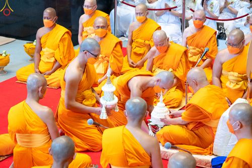 ภาพ No.81706:พิธีอุปสมบทอุทิศชีวิต สามเณรเปรียญธรรม 11 รูป ในวันวิสาขบูชา วันเสาร์ที่ 3 มิถุนายน 2566 ณ อุโบสถพระไตรปิฎก วัดพระธรรมกาย จ.ปทุมธานี