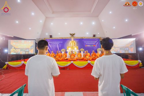 ภาพ No.284438:วันพุธที่ 17  ธันวาคม พ.ศ.2568  พิธีปลงผมนาคธรรมทายาท  โครงการบรรพชาสามเณรและบวชอุบาสิกาแก้ว  ณ วิทยาลัยศรีวิจายา (Sekolah Tinggi Agama Buddha Negeri Sriwijaya) เมืองตังเกอรัง จังหวัดบันเตน ประเทศอินโดนีเซีย