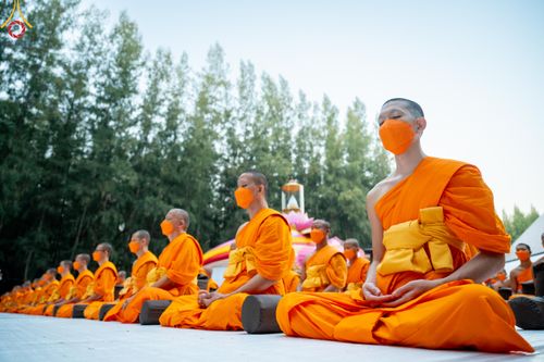 ภาพ No.106237:พระธรรมยาตราร่วมปฏิบัติธรรม และถ่ายภาพหมู่ประวัติศาสตร์ ในโครงการธรรมยาตรากตัญญูบูชา มหาปูชนียาจารย์ พระมงคลเทพมุนี(สด จนฺทสโร) พระผู้ปราบมาร  อนุสรณ์สถาน 7 แห่ง ปีที่ 12  วันที่ 4 มกราคม พ.ศ. 2567  ณ อนุสรณ์สถานมหาวิหารพระมงคลเทพมุนี จ.สุพรรณบุรี