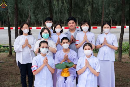 ภาพ No.82619:พิธีตัดปอยผมและปลงผมนาคธรรมทายาท ในโครงการอุปสมบทหมู่ธรรมทายาทพุทธศาสตร์สากล รุ่นที่ 7 (ภาคฤดูฝน) วันอาทิตย์ที่ 11 มิถุนายน พ.ศ. 2566 ณ  วัดพระธรรมกาย