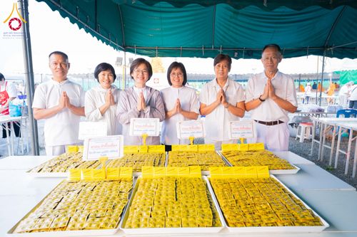 ภาพ No.298513:วันที่ 20 มกราคม พ.ศ. 2569 พิธีถวายภัตตาหารเป็นสังฆทาน แด่พระธรรมยาตรา ณ อนุสรณ์สถานบางปลา วัดบางปลา อำเภอบางเลน จังหวัดนครปฐม ในโครงการธรรมยาตรา กตัญญูบูชา มหาปูชนียาจารย์ พระมงคลเทพมุนี(สด จนฺทสโร) พระผู้ปราบมาร อนุสรณ์สถาน 7 แห่ง ปีที่ 14