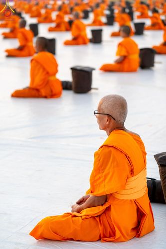 ภาพ No.198605:พระธรรมยาตราปฏิบัติธรรม และถ่ายภาพหมู่ประวัติศาสตร์ ณ อนุสรณ์สถานบางปลา วัดบางปลา อำเภอบางเลน จังหวัดนครปฐม ในโครงการธรรมยาตรา กตัญญูบูชา มหาปูชนียาจารย์ พระมงคลเทพมุนี(สด จนฺทสโร) พระผู้ปราบมาร อนุสรณ์สถาน 7 แห่ง ปีที่ 13 วันที่ 20 มกราคม พ.ศ. 2568