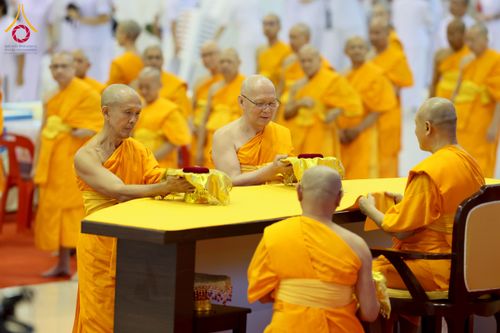 ภาพ No.259826:วันอาทิตย์ที่ 5 ตุลาคม พ.ศ. 2568 สัมมนาพิเศษ "จากกฐินวัดพระธรรมกาย สู่กฐินทั่วไทย 30,000 วัด" ณ สภาธรรมกายสากล วัดพระธรรมกาย