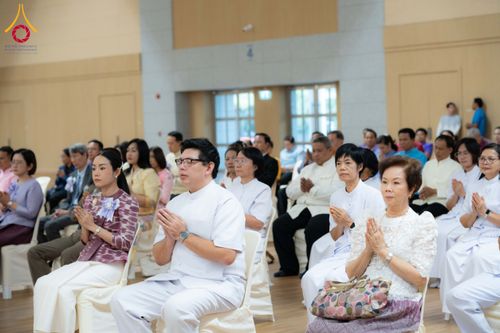 ภาพ No.196045:ผู้ว่าปทุมฯ เปิดงานวันครู ครั้งที่ 69 พ.ศ. 2568 จังหวัดปทุมธานี “เรียนดี มีความสุข : ครูไทยร่วมใจปฏิวัติการศึกษา เด็กฉลาดคิด ฉลาดทำ” ณ วัดพระธรรมกาย - รวมใจระลึกถึงพระคุณบูรพาจารย์ ยกย่องเชิดชูเกียรติผู้ประกอบวิชาชีพทางการศึกษาที่ประกอบคุณงามความดี 
