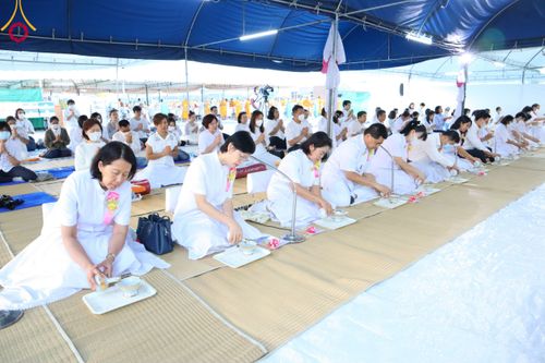 ภาพ No.116500:พิธีถวายภัตตาหารเป็นสังฆทาน แด่คณะพระธรรมยาตรา ปีที่ 12 วันที่ 22 มกราคม พ.ศ. 2567 ณ อนุสรณ์สถานบางนางแท่น จ.นครปฐม