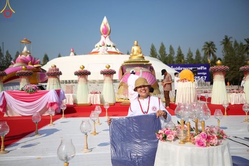 ภาพ No.109992:V.8 พลังทีม การเตรียมงาน เก็บงาน การรับบุญของเจ้าหน้าที่หน่วยงานต่างๆ เพื่อโครงการธรรมยาตรา กตัญญูบูชามหาปูชนียาจารย์ พระมงคลเทพมุนี (สด จนฺทสโร) พระผู้ปราบมาร อนุสรณ์สถาน 7 แห่ง ปีที่ 12 ระหว่างวันที่ 2 - 31 มกราคม พ.ศ.2567