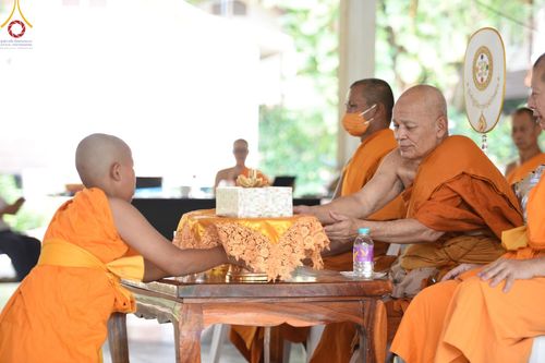 ภาพ No.135220:พิธีตัดปอยผม, พิธีขอขมารับผ้าไตร, พิธีบรรพชา, พิธีถวายบาตร ในโครงการบรรพชาสามเณร ฟื้นฟูพระพุทธศาสนาทั่วไทย  ณ ศูนย์ปฏิบัติธรรมบุญประสาน ต.พญาเย็น อ.ปากช่อง จ.นครราชสีมา วันที่ 5 เมษายน พ.ศ. 2567