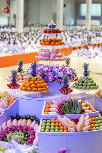 ภาพ No.209537:วันอาทิตย์ที่ 2 มีนาคม พ.ศ. 2568 พิธีบูชาข้าวพระ ณ สภาธรรมกายสากล วัดพระธรรมกาย