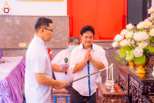 ภาพ No.273929:วันที่ 1 พฤศจิกายน พ.ศ. 2568 พิธีทอดกฐินสามัคคีทั่วไทย ณ วัดศีลขันธาราม อ.โพธิ์ทอง จ.อ่างทอง โดยคณะศิษยานุศิษย์ บูชาธรรม 81 ปี หลวงพ่อธัมมชโย