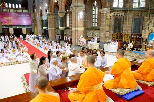 ภาพ No.271389:วันอาทิตย์ที่ 26 ตุลาคม พ.ศ. 2568 พิธีทอดกฐินสามัคคีวัดพระธรรมกายเนเธอร์แลนด์ กฐินเพื่อปฏิสังขรณ์ผนังรอบโบสถ์ อายุกว่า 135 ปี