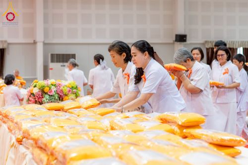 ภาพ No.255031:วันที่ 15 ตุลาคม พ.ศ. 2568 พิธีทอดกฐินสามัคคีประจำปี 2568 บูชาธรรม 81 ปี หลวงพ่อธัมมชโย ณ ศูนย์อบรมเยาวชนกาญจนบุรี