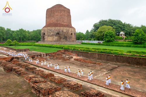 ภาพ No.231042:วันที่ 1 กรกฎาคม พ.ศ. 2568 โครงการบรรพชาสามเณร 300 รูป ถวายเป็นพุทธบูชา  วันอาสาฬหบูชา ณ จุดกำเนิดพระรัตนตรัย  ต้นแหล่งธัมมจักกัปปวัตตนสูตร เมืองพาราณสี  สารนาถ ประเทศอินเดีย