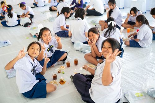 ภาพ No.103784:วันรวมพลังเด็กดี V-Star ผู้นำฟื้นฟูศีลธรรมโลก "รักษ์บวร รักษ์ศีล ๕ จังหวัดปทุมธานี" ปีที่ 5 ปีการศึกษา 2566 ณ วัดสายสุวพรรณ จ.ปทุมธานี วันศุกร์ที่ 22 ธันวาคม พ.ศ. 2566