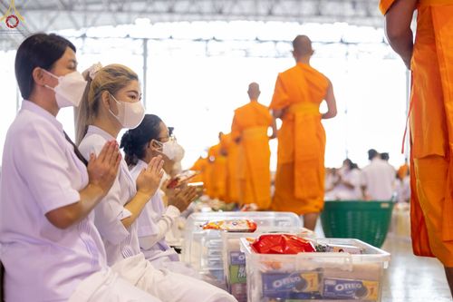 ภาพ No.75555:วัดพระธรรมกายจัด งานบุญวันอาทิตย์ต้นเดือน  มีกิจกรรมดังนี้ พิธีตักบาตร, พิธีบูชาข้าวพระ พระธรรมยาตรารับประกาศนียบัตร โครงการธรรมยาตราฯ ปีที่ 11 ในวันที่ 5 กุมภาพันธ์ พ.ศ. 2566 ณ วัดพระธรรมกาย อ.คลองหลวง จ.ปทุมธานี