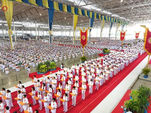 ภาพ No.160122:พิธีทอดผ้าป่าสมทบกฐินวัดพระธรรมกาย และสมทบกฐิน 30,000 วัดทั่วไทย ครั้งที่ 3 ณ สภาธรรมกายสากล วัดพระธรรมกาย วันพฤหัสบดีที่ 10 ตุลาคม พ.ศ. 2567