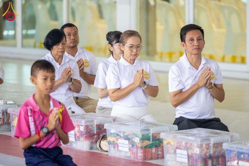 ภาพ No.212430:วันเสาร์ที่ 22 มีนาคม พ.ศ. 2568 พิธีถวายสังฆทานแด่คณะสงฆ์ 323 วัด ปีที่ 21 ครั้งที่ 175 พิธีมอบกองทุนหนุนแรงใจช่วยครูใต้ ปีที่ 18 ครั้งที่ 139 และพิธีทำบุญอุทิศส่วนกุศลให้ผู้วายชนม์ ณ ศูนย์ปฏิบัติธรรมภาคใต้ อำเภอบางกล่ำ จังหวัดสงขลา