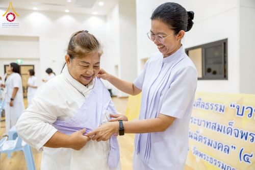 ภาพ No.221859:โครงการปฏิบัติธรรมอบรมศีลธรรม “บวชอุบาสิกาแก้ว” ถวายเป็นพระราชกุศลแด่พระบาทสมเด็จพระเจ้าอยู่หัว เนื่องในโอกาสมหามงคล “วันฉัตรมงคล”  ระหว่างวันที่ 2 – 4 พฤษภาคม 2568  ณ อาคาร 115 ปี คุณยายอาจารย์ฯ