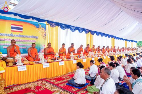 ภาพ No.145504:ศูนย์ปฎิบัติธรรมนครวัด ร่วมกับสำนักงานเจ้าคณะจังหวัดไพลิน ถวายเทียนพรรษา มหาสังฆทานครั้งยิ่งใหญ่ เชื่อมสัมพันธ์ ไทย-กัมพูชา 80 วัด บูชาธรรมธรรมหลวงพ่อธัมมชโย ณ วัดโพธิมาราม จ.ไพลิน ประเทศกัมพูชา วันพุธที่ 17 กรกฎาคม พ.ศ. 2567