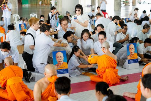 ภาพ No.84208:พิธีขอบรรพชา , พิธีขอสรณคมน์และศีล ,  พิธีรับบาตร , พิธีอุปสมบท ในโครงการบรรพชาอุปสมบทหมู่ธรรมทายาทรุ่นเข้าพรรษา และโครงการบรรพชาสามเณรโรงเรียนนานาชาติ รุ่นที่ 12 ณ โบสถ์พระไตรปิฎก วัดพระธรรมกาย วันที่ 22 กรกฎาคม พ.ศ. 2566