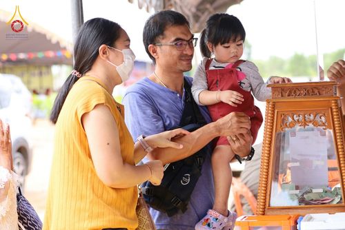 ภาพ No.76192:พิธีกลั่นแผ่นดินสร้างมหาเจดีย์ปัตตานี , พิธีตักบาตรแด่พระภิกษุสงฆ์ 159 รูป ,  พิธีทอดผ้าป่า , พิธีโปรยรัตนชาติ ,  พิธีจุดประทีปถวายเป็นพุทธบูชา ณ ศูนย์อบรมเยาวชนปัตตานี จ.ปัตตานี วันอาทิตย์ที่ 5 กุมภาพันธ์ พ.ศ.2566