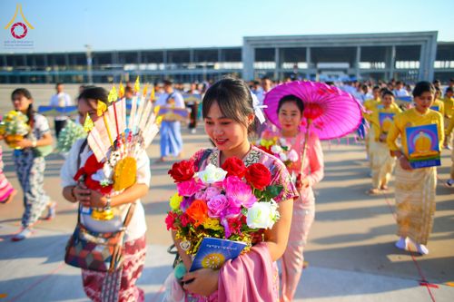 ภาพ No.178195:พิธีทอดผ้าป่าไทย-เมียนมา ครั้งที่ 7 วันอาทิตย์ที่ 1 ธันวาคม พ.ศ.2567 ณ สภาธรรมกายสากล  พระมหาธรรมกายเจดีย์ วัดพระธรรมกาย จ.ปทุมธานี