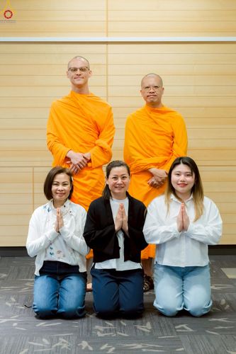 ภาพ No.229354:วันที่ 15 มิถุนายน พ.ศ. 2568 Meditation wisdom talks 2025 โดย พระอาจารย์ไมเคิล วีรธมฺโม และ พระอาจารย์นิค สนฺตจิตฺโต โดยมีผู้เข้าร่วมโครงการ เป็นชาวสวีเดนและชาวยุโรป จำนวน 30 ท่าน  ณ โรงแรม Radissonblu waterfront กรุงสตอกโฮล์ม ประเทศสวีเดน