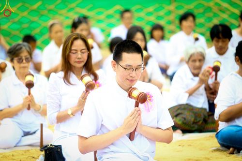 ภาพ No.140447:พิธีตอกเสาเข็มเป็นปฐมฤกษ์ เพื่อสร้างกุฎิและหอสวดมนต์ และพิธีทอดผ้าป่าบำรุงวัด ณ วัดกลางธนรินทร์ ต.บ้านแป้ง อ.พรหมบุรี จ.สิงห์บุรี วันอาทิตย์ที่ 9 มิถุนายน พ.ศ.2567