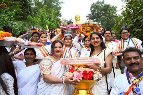 ภาพ No.263507:วันที่ 18 ตุลาคม พ.ศ. 2568 พิธีแห่กฐิน และกฐินสมทบหลวงพ่อ ธัมมชโย  ถวายแด่ วัดพุทธภูมิ เมืองโภปาล รัฐมัธยประเทศ ประเทศอินเดีย 