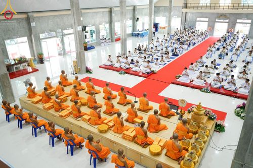 ภาพ No.86048:งานบุญครบรอบ 12 ปี ณ ศูนย์อบรมเยาวชนนครปฐม วันเสาร์ ที่ 19 สิงหาคม พ.ศ. 2566 พิธีทอดผ้าป่าบำรุงศูนย์ และพิธีเจริญพระพุทธมนต์ ฉลองหอฉันคุณยายฯ ประธานสงฆ์  พระมหาคมสัน  ธมฺมาสนฺโน ประธานบุญพิธี กัลฯสุนทรินทร์  จันทนา และคณะเจ้าภาพจังหวัดนครปฐม