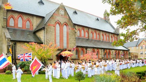 ภาพ No.169387:พิธีทอดกฐินสามัคคี เพื่อสนับสนุนการเผยแผ่พระพุทธศาสนาวิชชาธรรมกาย ณ วัดพระธรรมกายลอนดอน สหราชอาณาจักร วันอาทิตย์ที่ 20 ตุลาคม พ.ศ. 2567