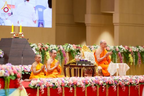 ภาพ No.232512:วันอาทิตย์ที่ 6 กรกฏาคม พ.ศ. 2568 พิธีมุทิตาสักการะพระครูสัญญาบัตร ปีพุทธศักราช 2568 ณ ห้องแก้วสารพัดนึก2 สภาธรรมกายสากล วัดพระธรรมกาย