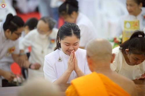 ภาพ No.258610:วันที่ 19 ตุลาคม พ.ศ. 2568 พิธีทอดกฐินสามัคคีทั่วไทย 30,000 วัด โดยคณะศิษยานุศิษย์ บูชาธรรม 81 ปี หลวงพ่อธัมมชโย ณ ศูนย์ปฎิบัติธรรมน้ำใสใจสว่าง  เขตบางกอกน้อย กรุงเทพมหานคร